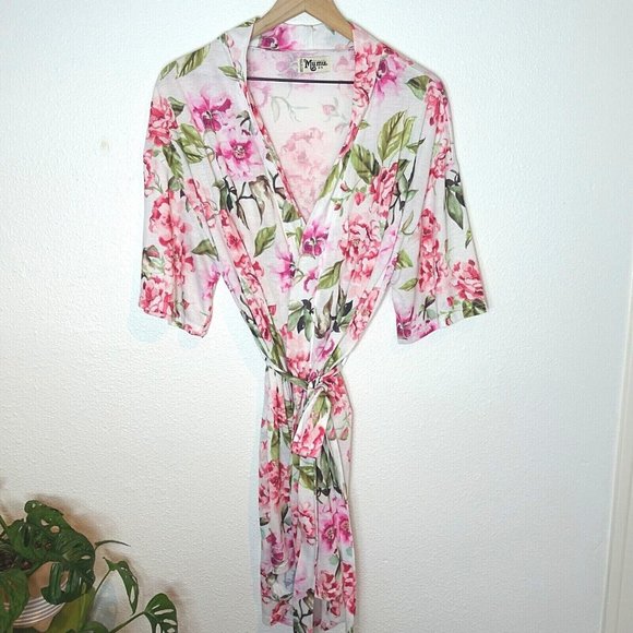 Show Me Your MuMu Other - Show Me Your MuMu Robe Brie Floral Short Sleeve Robe for Bridesmaids/ Mama Labor